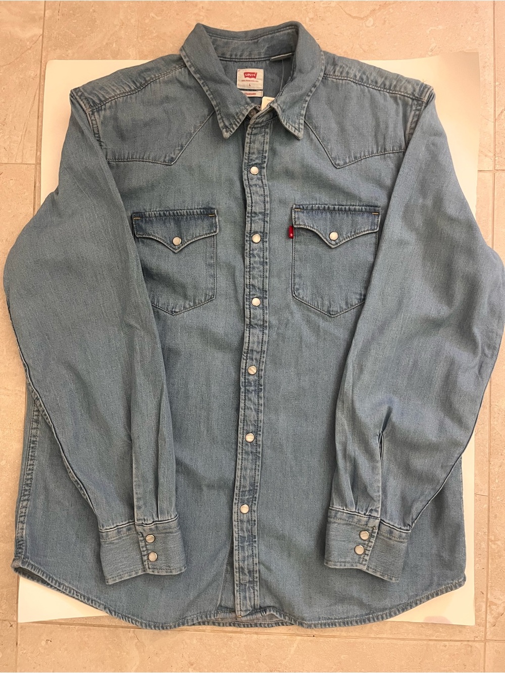 Levis Western pearl snap L  new with tags